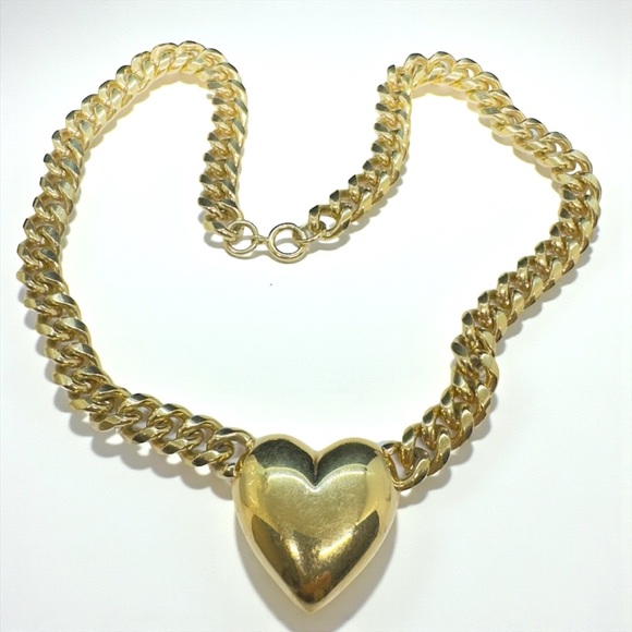 Vintage Chunky Gold Tone Curb Chain & Heart Necklace - Picture 5 of 10
